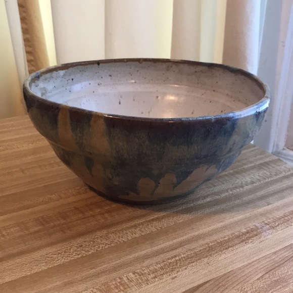 Studio Pottery Signed Mixing Bowl - Picture 7 of 9